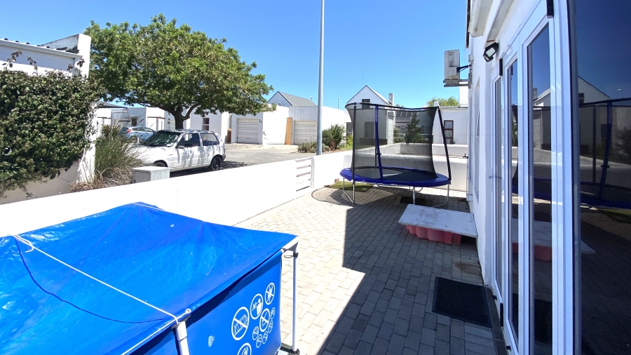 3 Bedroom Property for Sale in Velddrif Western Cape